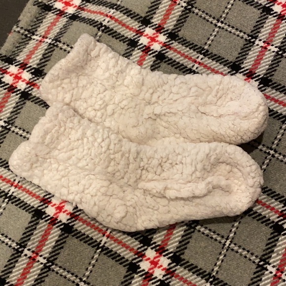 Abs “Canadian Maple” Grip Slipper Socks (Pair # 2) - Picture 4 of 7